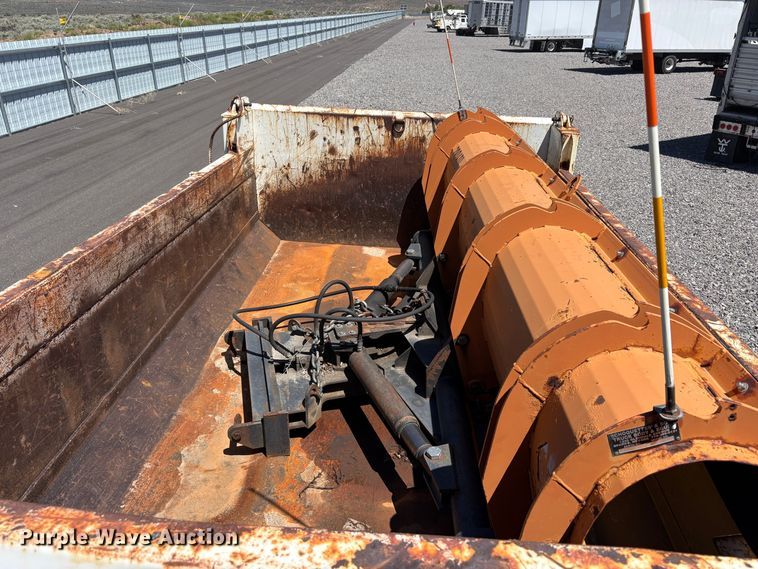 image for item YA2890 2007 International 7600 dump truck