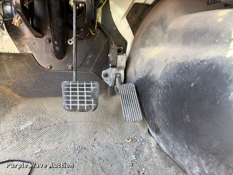 image for item YA2890 2007 International 7600 dump truck