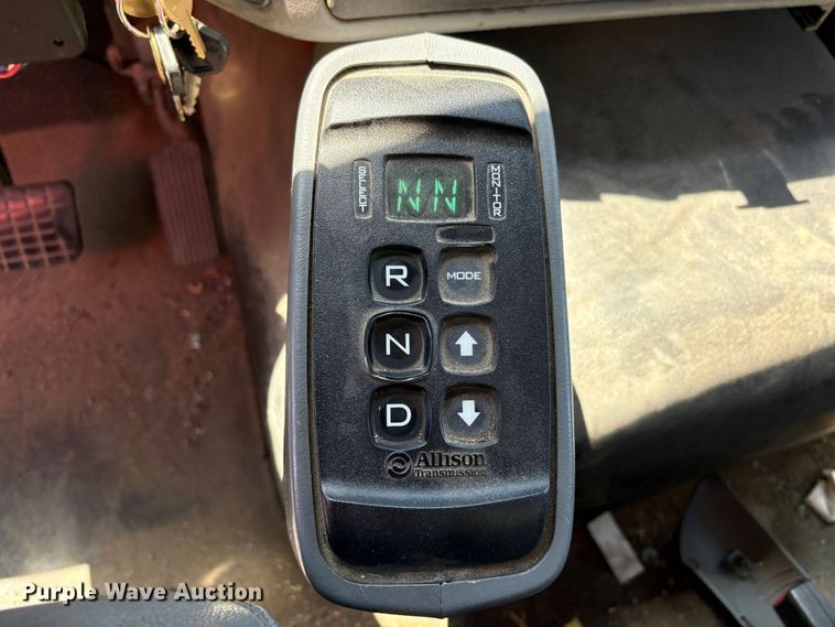 image for item YA2890 2007 International 7600 dump truck