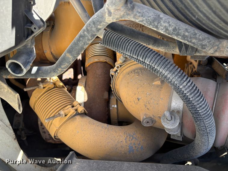 image for item YA2890 2007 International 7600 dump truck