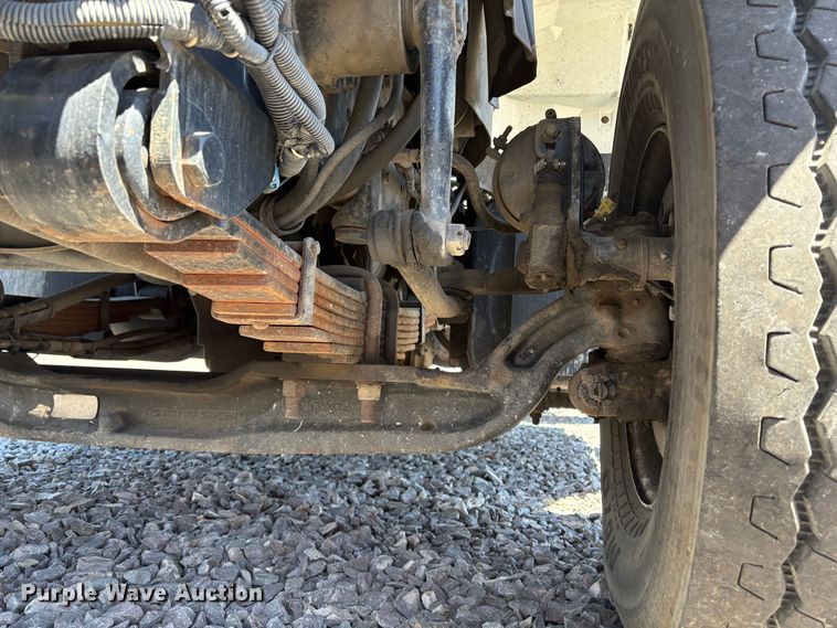 image for item YA2890 2007 International 7600 dump truck