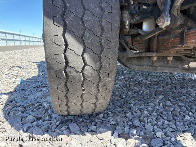 image for item YA2890 2007 International 7600 dump truck