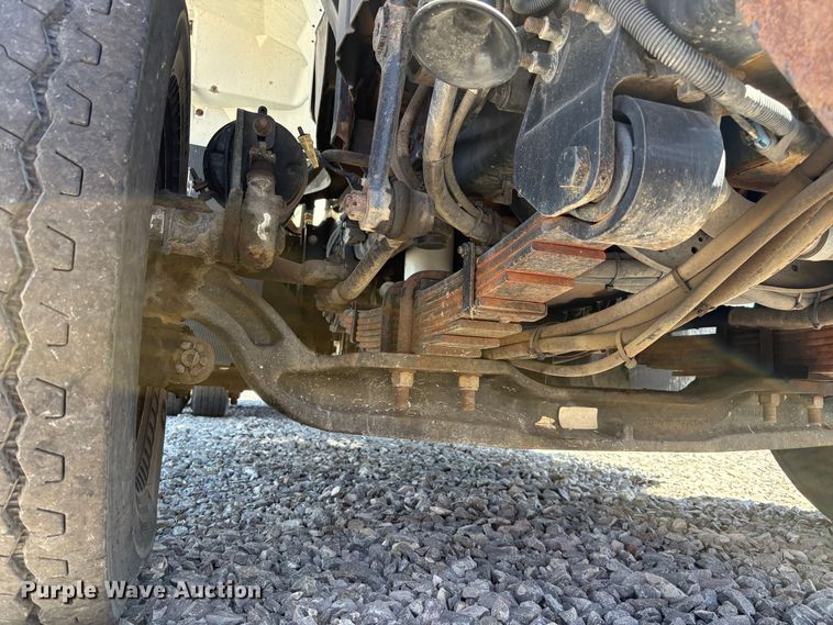 image for item YA2890 2007 International 7600 dump truck