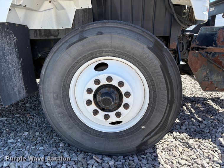 image for item YA2890 2007 International 7600 dump truck