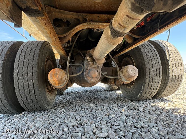 image for item YA2890 2007 International 7600 dump truck