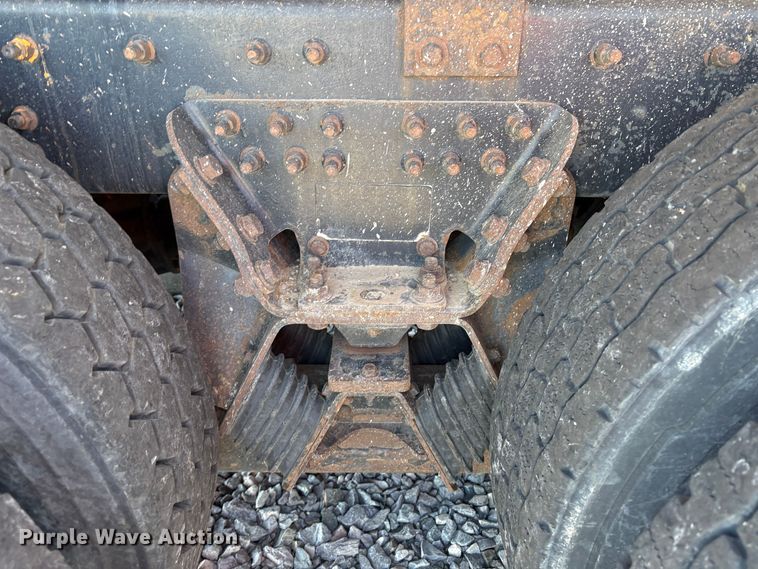image for item YA2890 2007 International 7600 dump truck