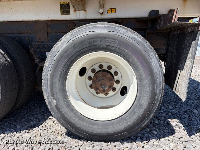image for item YA2890 2007 International 7600 dump truck