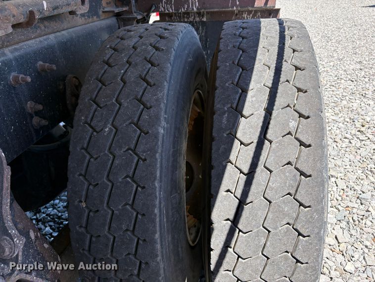 image for item YA2890 2007 International 7600 dump truck
