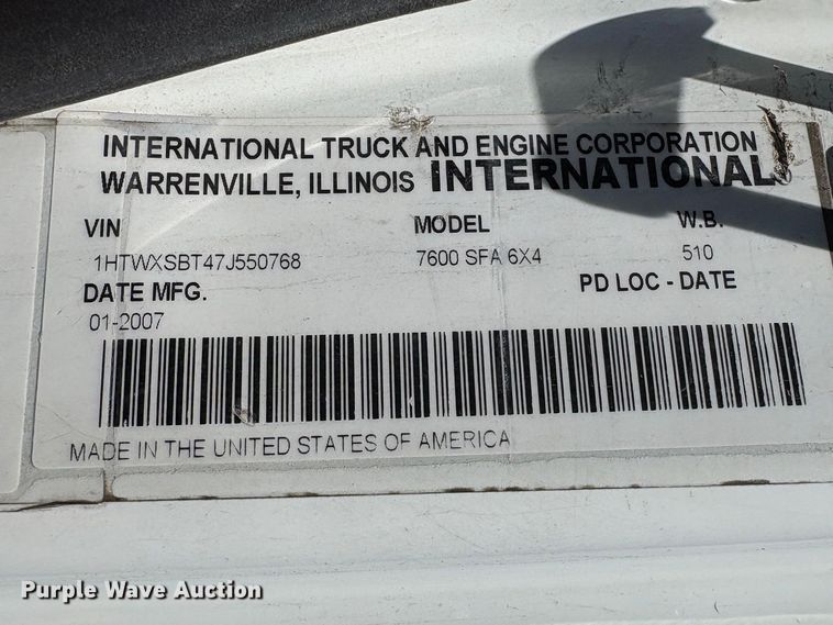 image for item YA2890 2007 International 7600 dump truck