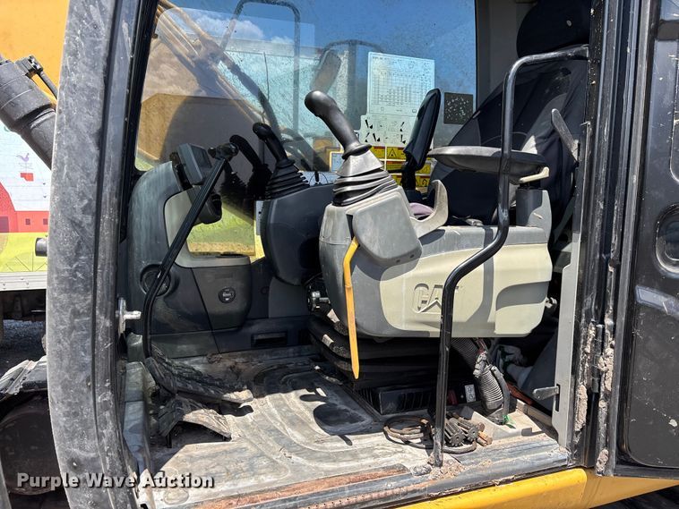 image for item YA3314 2018 Caterpillar 313F L GC excavator