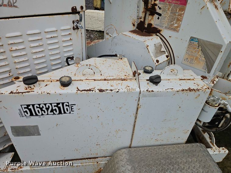 image for item YA3401 2010 Bandit 200 wood chipper