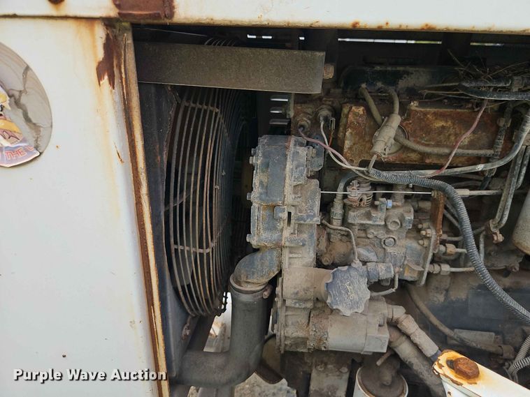 image for item YA3401 2010 Bandit 200 wood chipper