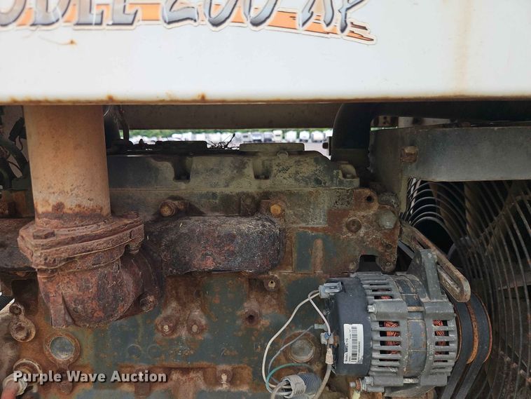 image for item YA3401 2010 Bandit 200 wood chipper