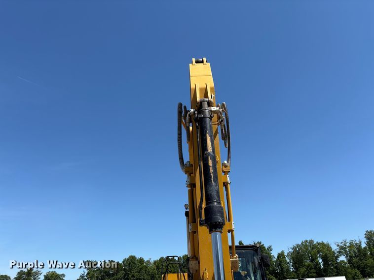 image for item YA3515 2024 Caterpillar 320 excavator