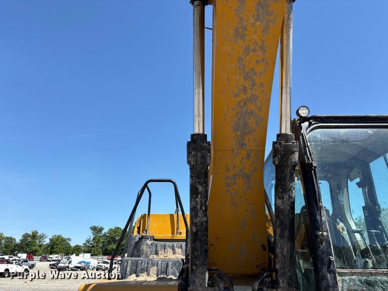 image for item YA3515 2024 Caterpillar 320 excavator