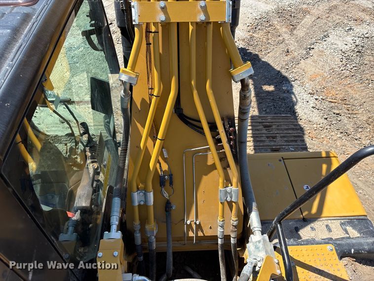 image for item YA3515 2024 Caterpillar 320 excavator