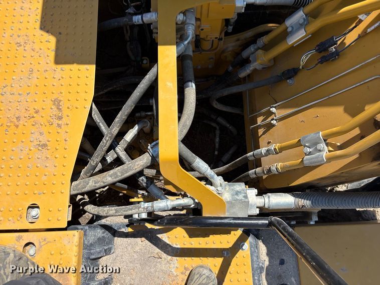 image for item YA3515 2024 Caterpillar 320 excavator