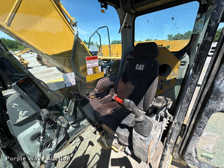 image for item YA3515 2024 Caterpillar 320 excavator