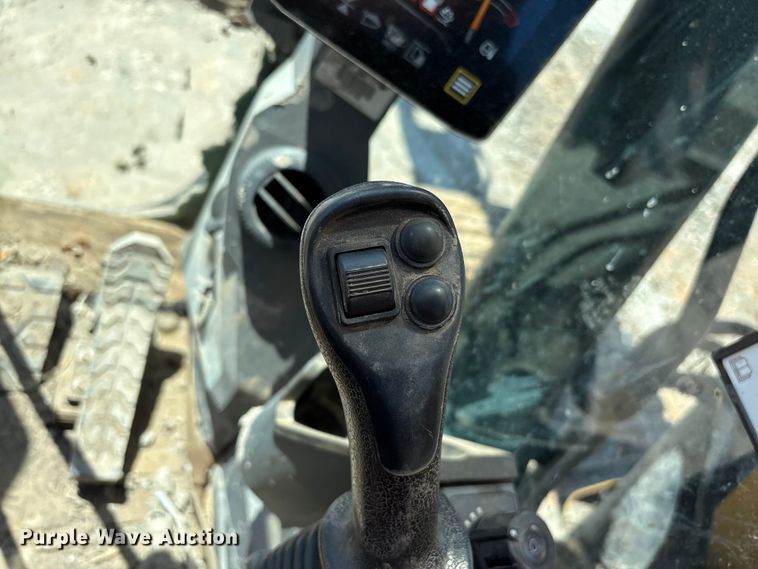 image for item YA3515 2024 Caterpillar 320 excavator