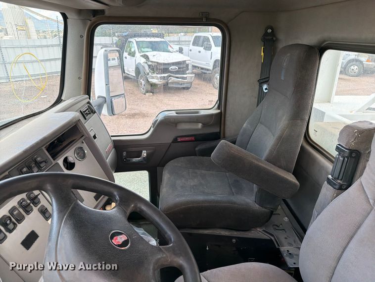 image for item YA3820 2013 Kenworth T370 utility / service truck