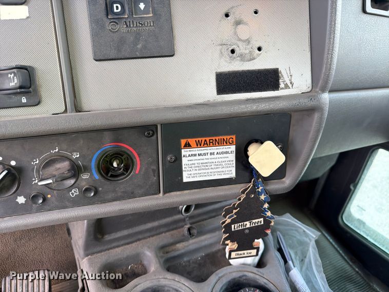 image for item YA3820 2013 Kenworth T370 utility / service truck