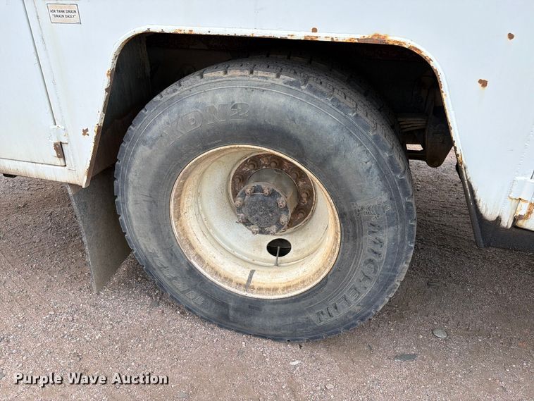 image for item YA3820 2013 Kenworth T370 utility / service truck