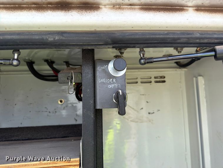 image for item YA3821 2013 Kenworth T370 utility / service truck