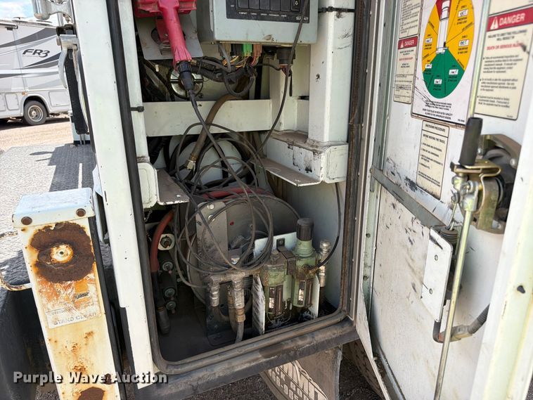 image for item YA3821 2013 Kenworth T370 utility / service truck