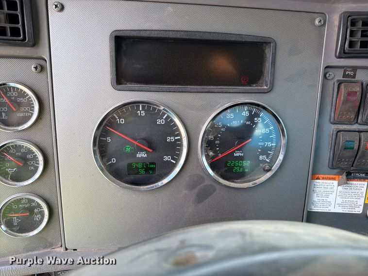 image for item YA3821 2013 Kenworth T370 utility / service truck
