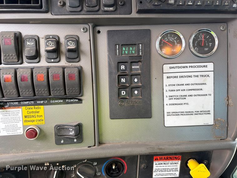 image for item YA3821 2013 Kenworth T370 utility / service truck