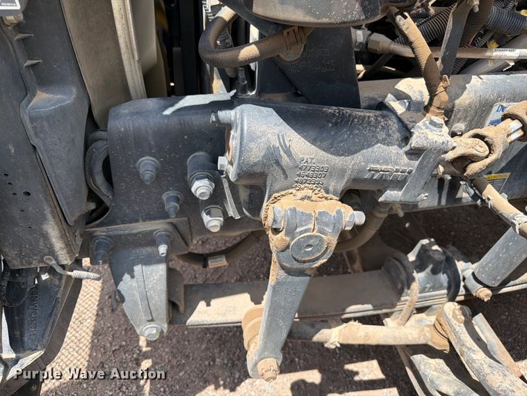 image for item YA3821 2013 Kenworth T370 utility / service truck