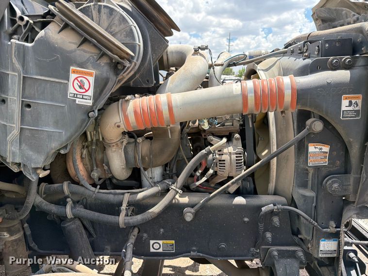 image for item YA3821 2013 Kenworth T370 utility / service truck