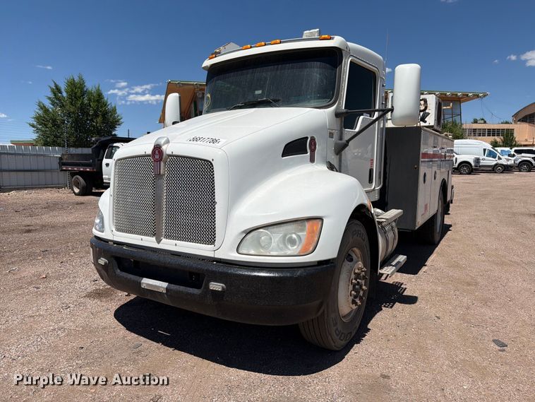 image for item YA3822 2013 Kenworth T370 utility / service truck