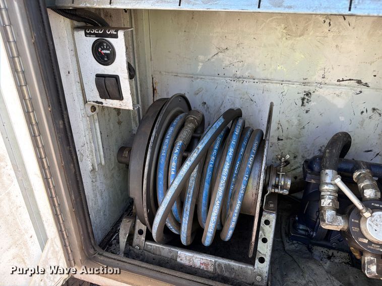 image for item YA3822 2013 Kenworth T370 utility / service truck