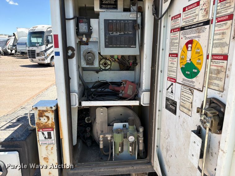 image for item YA3822 2013 Kenworth T370 utility / service truck