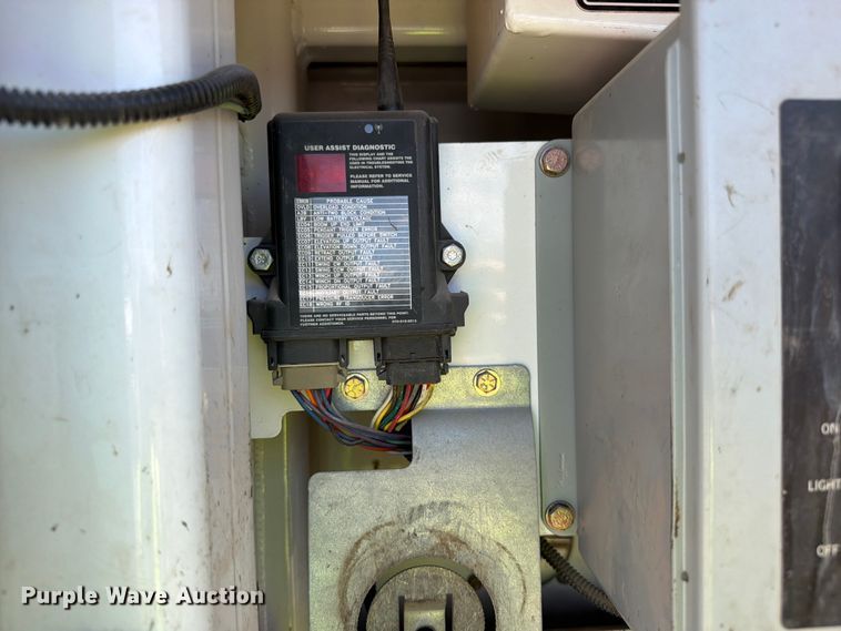 image for item YA3822 2013 Kenworth T370 utility / service truck