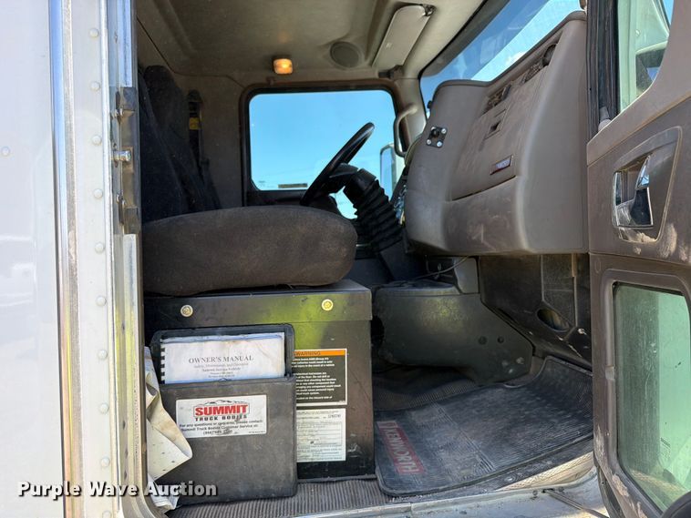 image for item YA3822 2013 Kenworth T370 utility / service truck