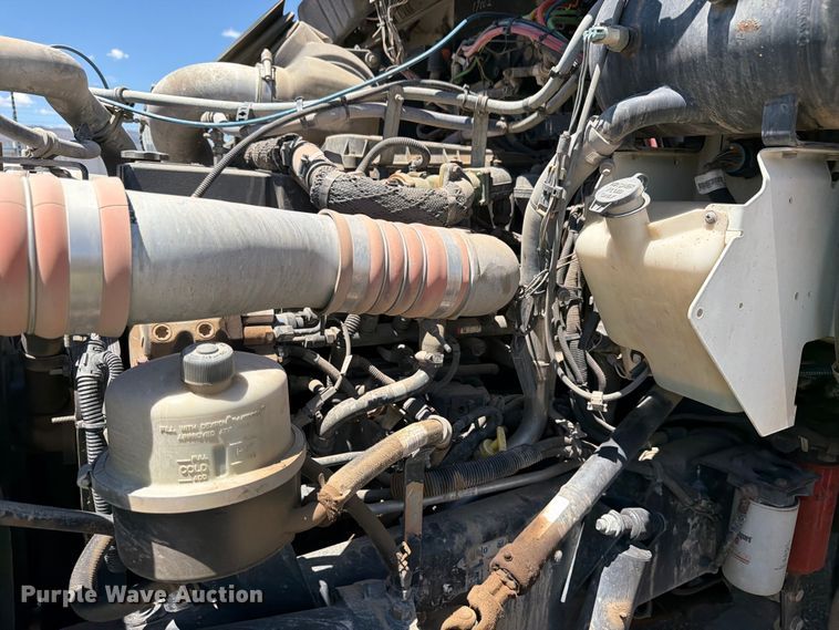 image for item YA3822 2013 Kenworth T370 utility / service truck