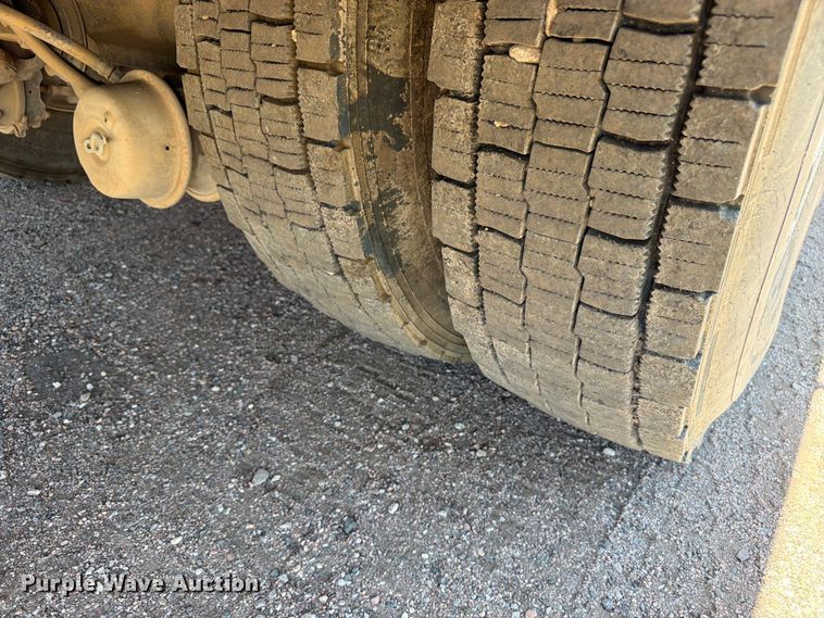 image for item YA3822 2013 Kenworth T370 utility / service truck