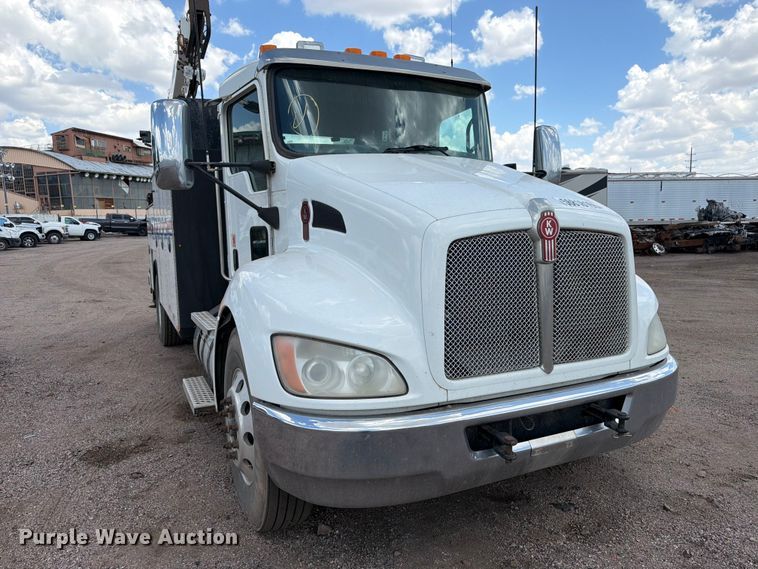 image for item YA3823 2015 Kenworth T370 utility / service truck