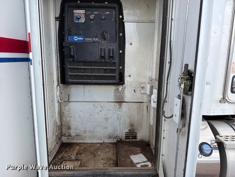 image for item YA3823 2015 Kenworth T370 utility / service truck