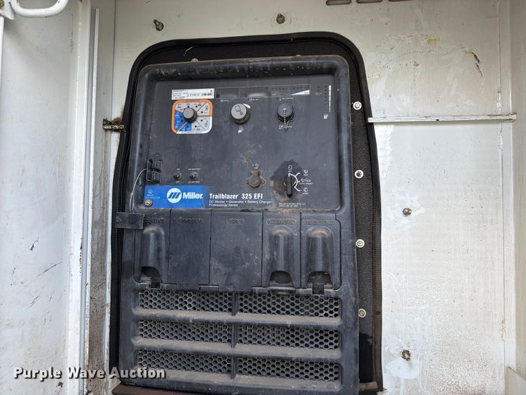 image for item YA3823 2015 Kenworth T370 utility / service truck