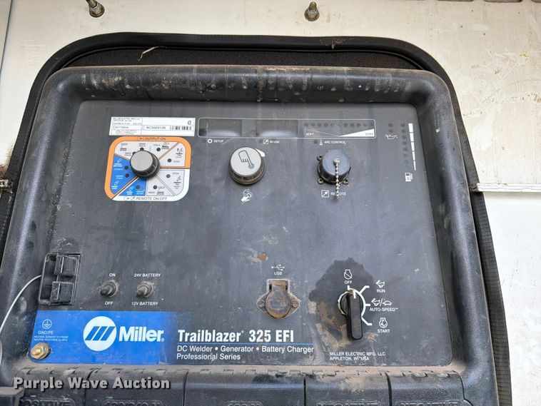 image for item YA3823 2015 Kenworth T370 utility / service truck