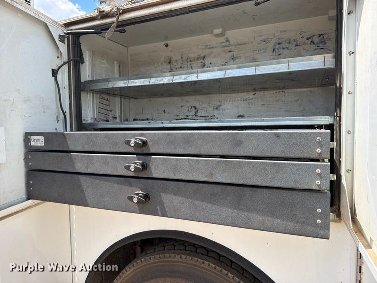 image for item YA3823 2015 Kenworth T370 utility / service truck