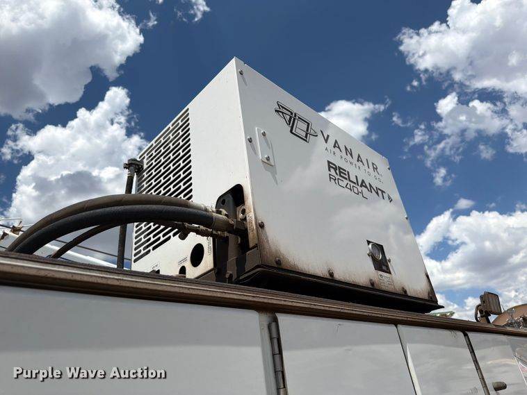image for item YA3823 2015 Kenworth T370 utility / service truck
