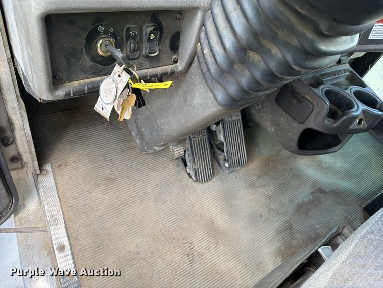 image for item YA3823 2015 Kenworth T370 utility / service truck