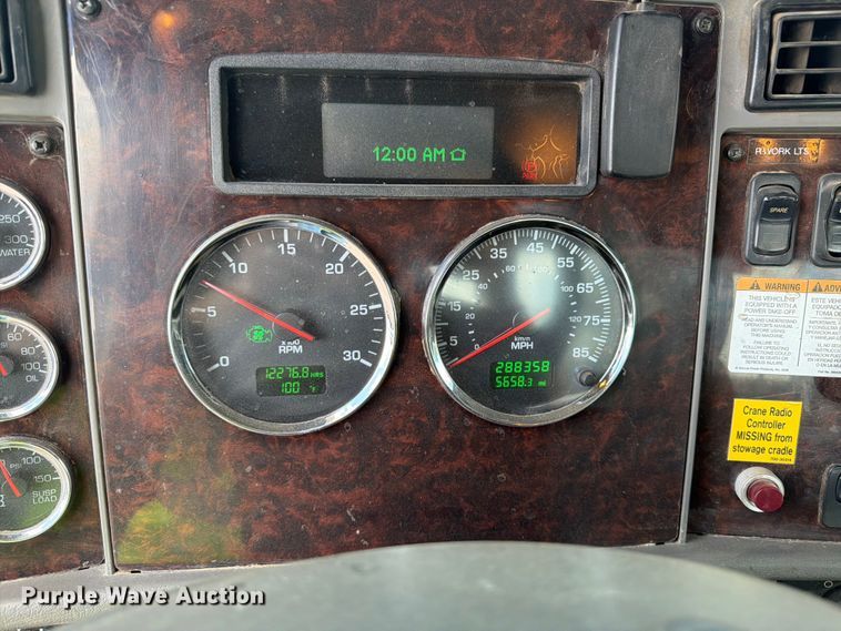 image for item YA3823 2015 Kenworth T370 utility / service truck