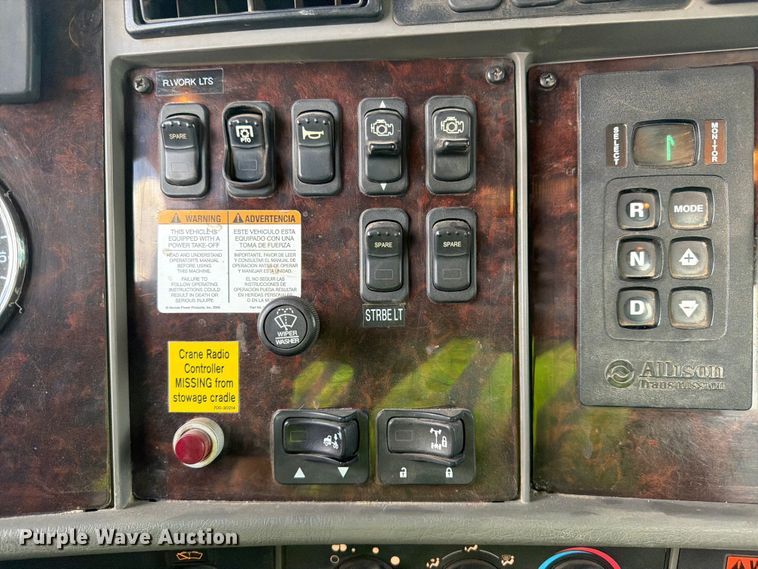 image for item YA3823 2015 Kenworth T370 utility / service truck