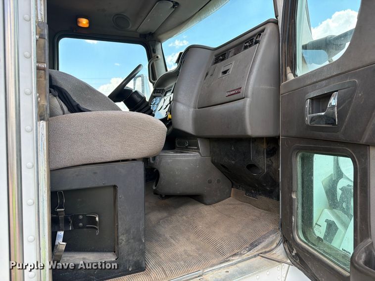 image for item YA3823 2015 Kenworth T370 utility / service truck