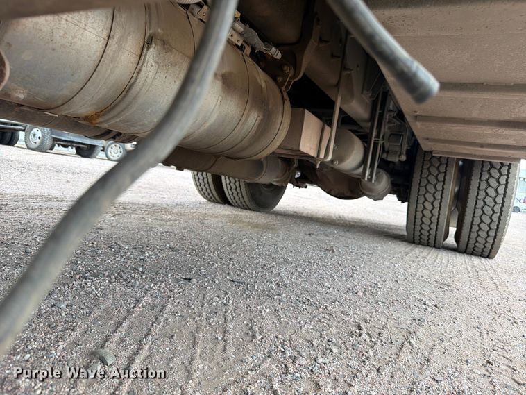 image for item YA3823 2015 Kenworth T370 utility / service truck